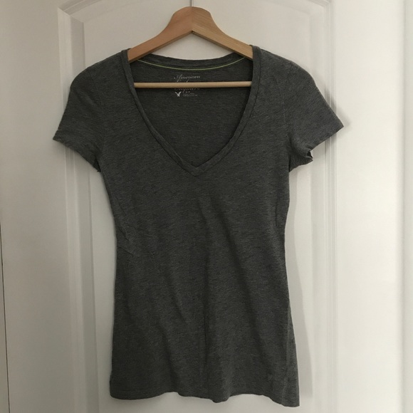 Tops - ✨ 2/$10, 3/$15, 4/$20 ✨ AE Gray V-Neck Tee